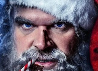 10 Dicas de Filmes que são verdadeiras SÁTIRAS sociais Papai Noel com expressão séria, segurando bengala doce.