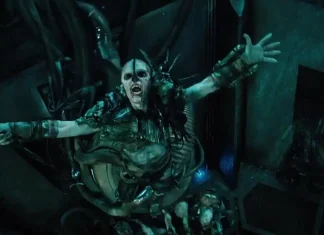 10 Excelentes Filmes disponíveis na Prime Video Personagem alienígena em cena de filme de ficção científica.