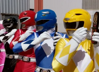 Power Rangers prontos para a batalha