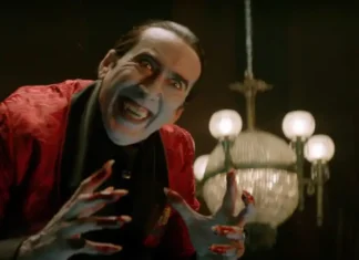 Homem maquiado de vampiro assustador, cena de filme.