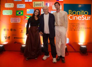 Bonito CineSur 2024: Noite de abertura tem HOMENAGEM emocionante e exibição de um importante filme brasileiro dos anos 60 Lucélia Santos, Reginaldo Faria e Johnny Massaro. Foto: Eduardo Medeiros / Divulgação