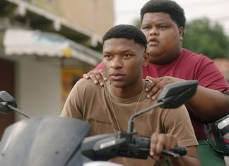 Crítica | Kasa Branca – Um Dos Filmes Mais Sensíveis dessa Temporada Cena do filme 'Kasa Branca', de Luciano Vidigal