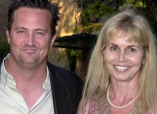 Mãe de Matthew Perry relembra últimos momentos com o ator Duas pessoas sorridentes ao ar livre.