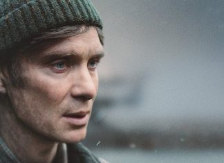 Crítica | Pequenas Coisas Como Estas: Cillian Murphy confronta a Igreja Católica em excelente drama Homem de gorro olhando para longe.