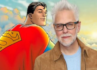 Superman ao lado de um homem de óculos.