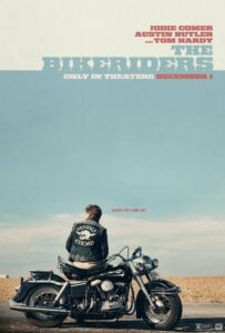 Pôster de 'The Bikeriders' com homem e moto vintage