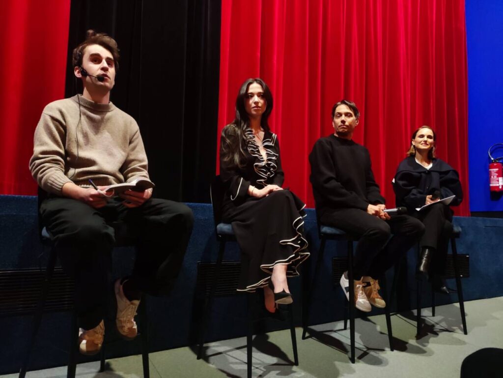 Mikey Madisson Sean Baker e Natlie Portman em Paris