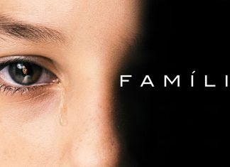 Olho com lágrima refletindo pessoa e palavra 'FAMÍLIA'