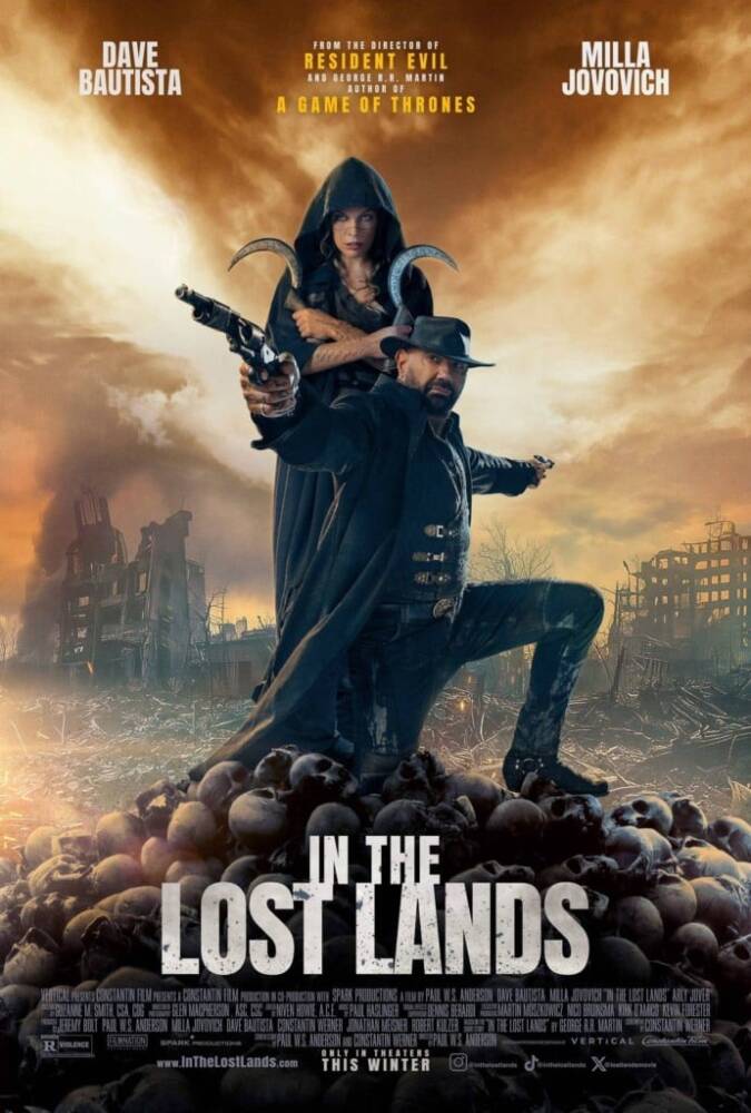 Poster do filme 'In the Lost Lands' com dois atores