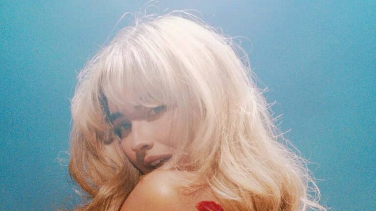 sabrina carpenter short n sweet deluxe