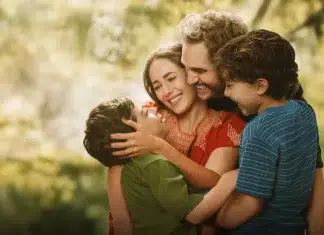 Crítica | ‘Os Dois Hemisférios de Lucca’ – Filme inspirador que irá conquistar até os corações mais gelados!