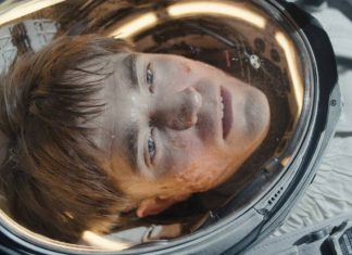 Crítica em Vídeo | ‘Mickey 17’ – Robert Pattinson brilha em ficção científica CONFUSA que vai dividir opiniões…