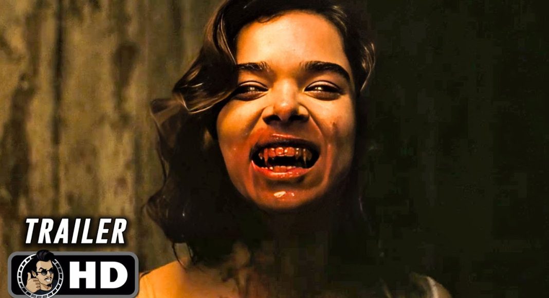 Mulher assustadora com boca ensanguentada em cena de terror