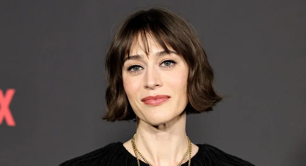 Lizzy Caplan