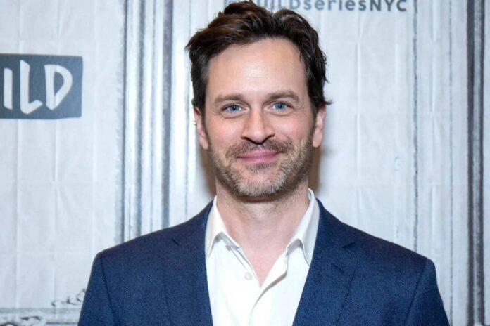 tom everett scott