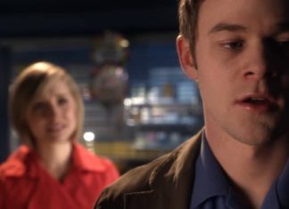 ‘Smallville’: Aaron Ashmore revela reação à PRISÃO de Allison Mack; “Parecia uma realidade alternativa”