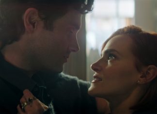 ‘Você’: Joe Goldberg vive uma vida dupla nas novas imagens INÉDITAS da amada série da Netflix; Confira!