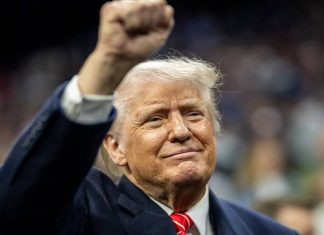 Donald Trump comenta tarifas sobre filmes e tranquiliza: “James Bond não tem com o que se preocupar”