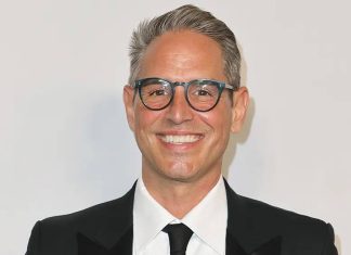 Greg Berlanti está desenvolvendo TRÊS projetos com a Amazon, o Hulu e a Max; Saiba mais!