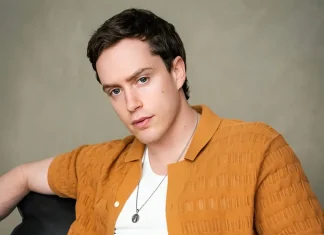 ‘The Mosquito Bowl’: Brent Comer entra para filme de guerra da Netflix