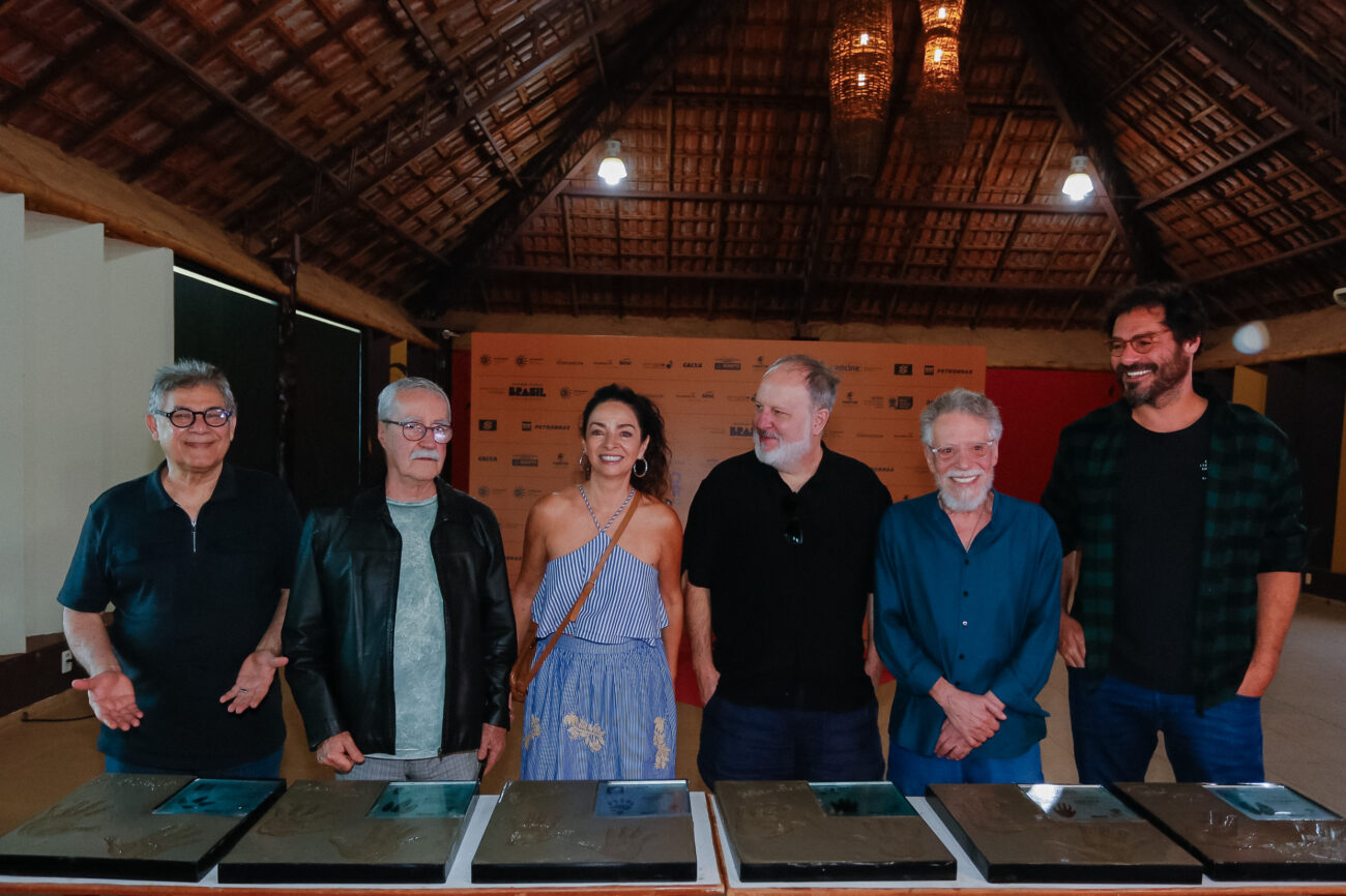Aurélio Michiles ao lado das outras personalidades homenageadas no Bonito CineSur. Bonito CineSur 2025. Divulgação/Diego Cardoso | Fotografando Bonito