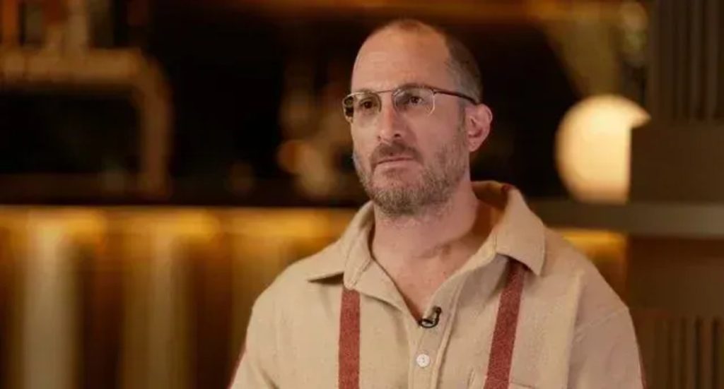 Darren Aronofsky busca captação de US$ 15 milhões para expansão de seu estúdio de IA