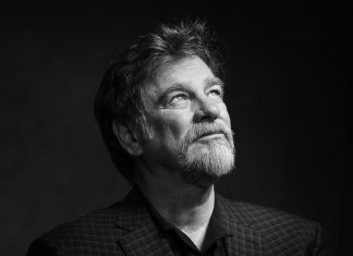 Roger Allers, diretor de ‘O Rei Leão’, faleceu aos 76 anos. Relembre seus filmes