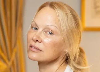TRETA! Pamela Anderson revela que sentiu NOJO de Seth Rogen no Globo de Ouro