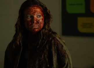 Estudantes enfrentam professor ZUMBI em clipe inédito de ‘Isso Não é um Teste’, novo TERROR pós-apocalíptico