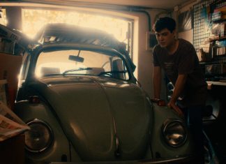 Avô e neto navegam por história de SUPERAÇÃO no trailer de ‘O Velho Fusca’; Confira!