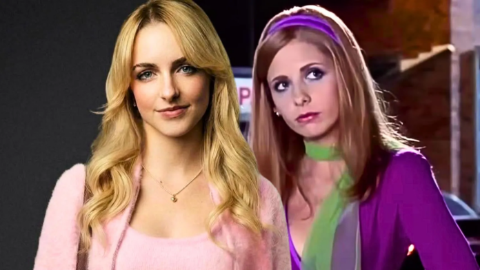 scooby doo daphne mckenna grace