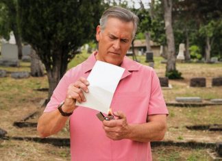 Bruce Campbell afirma que filme é prioridade apesar de diagnóstico de câncer incurável
