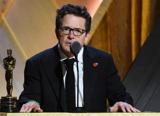 Michael J. Fox. estrela de ‘De Volta para o Futuro’, ironiza notícia falsa sobre sua morte; “Estou bem”