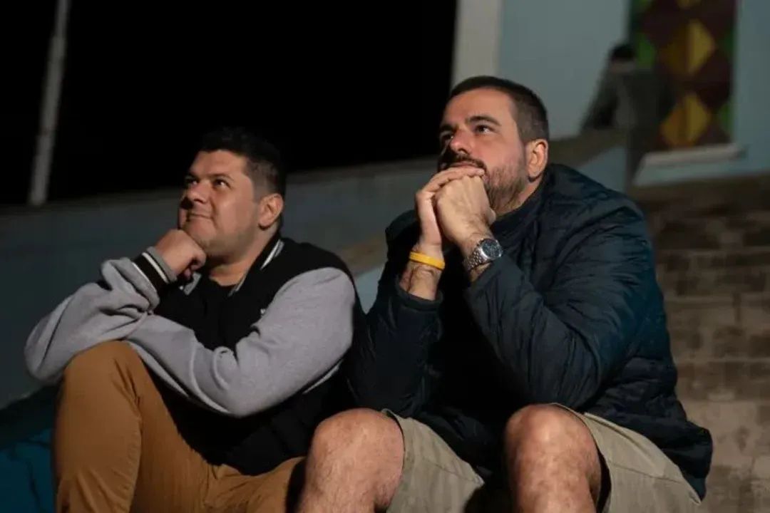 O criador e editor-chefe do Cinepop, Renato Marafon, e o crítico de cinema Raphael Camacho, na Mostra de Cinema de Fama em 2025.