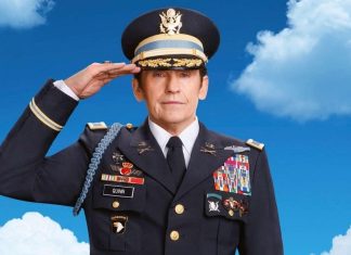 ‘Going Dutch’: Comédia da FOX é CANCELADA após duas temporadas Senior military officer in dress uniform saluting against a blue sky in the background.