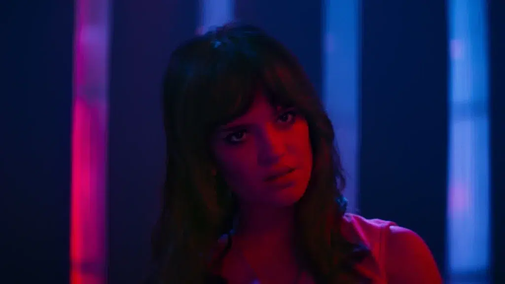 Sophie Thatcher enfrenta ASSASSINO implacável no teaser inédito do suspense ‘Her Private H
