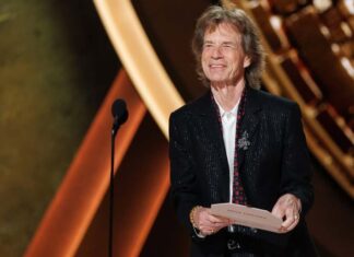 Mick Jagger demonstra interesse em produzir cinebiografia dos Rolling Stones: “Isso me interessa”