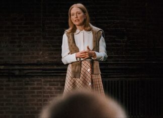 ‘The Debut’: Comédia MUSICAL com Julianne Moore ganha novo trailer promocional; Confira!