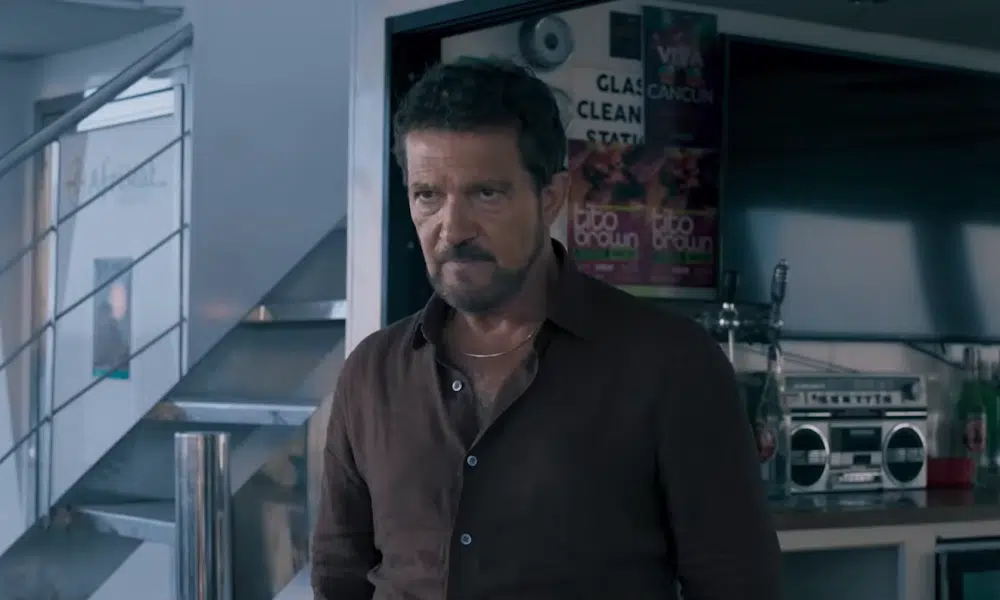 Antonio Banderas enfrenta tubarão assassino em 'Above and Below'