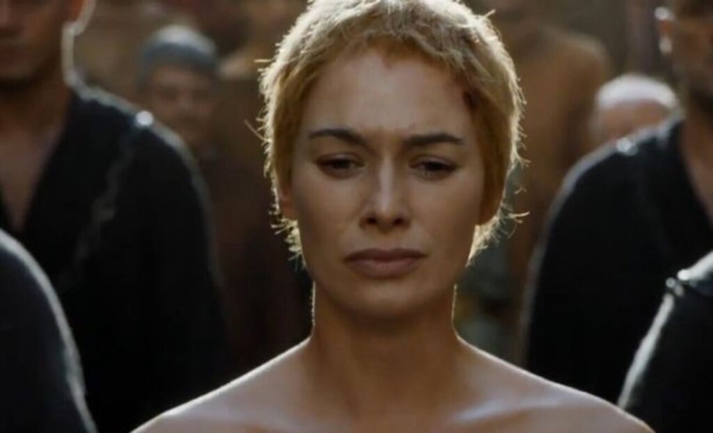 ‘Game of Thrones’: Lena Headey relembra reação violenta dos fãs após cena polêmica; “Fique