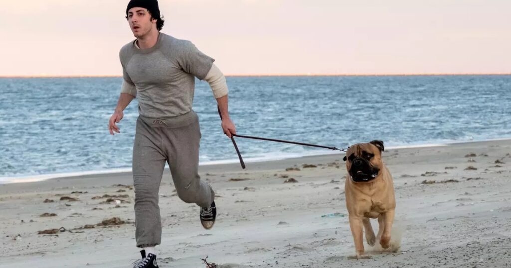 Anthony Ippolito é Sylvester Stallone no INCRÍVEL trailer da cinebiografia ‘I Play Rocky’