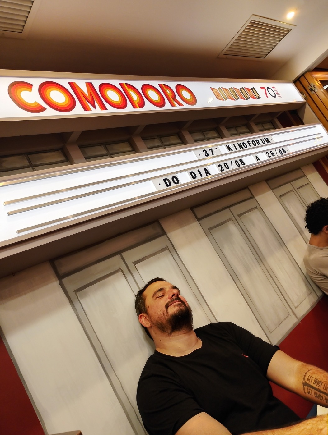 Eu, descansando e feliz, no CineSesc