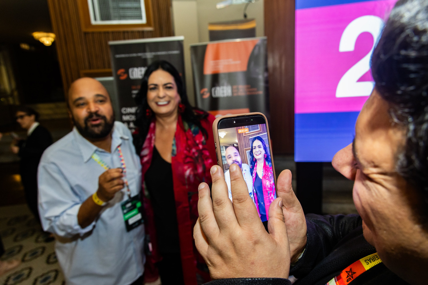 O Jornalista Miguel Arcanjo e Renato Marafon, criador do Cinepop, com a idealizadora do CineBH, Raquel Hallak - 20ª CineBH - - Foto Leo Fontes/Universo Produção