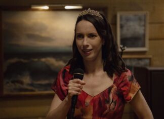 Emmy Awards 2026 | Kate O’Flynn leva o prêmio de Melhor Atriz Coadjuvante em Comédia por ‘O Segredo de Widow’s Bay’
