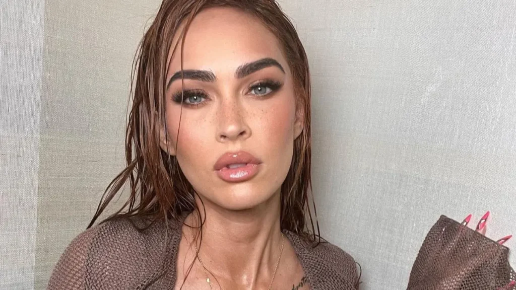 Oi? Megan Fox vira “remédio” para disfunção erétil em ousada campanha
