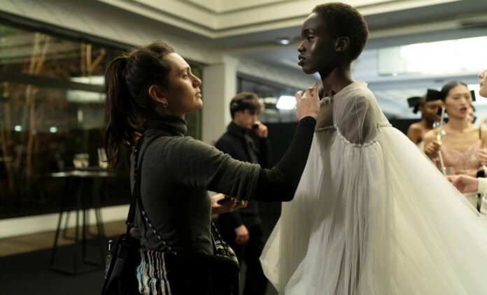 COUTURE 02 (1) Couture 02 (1)